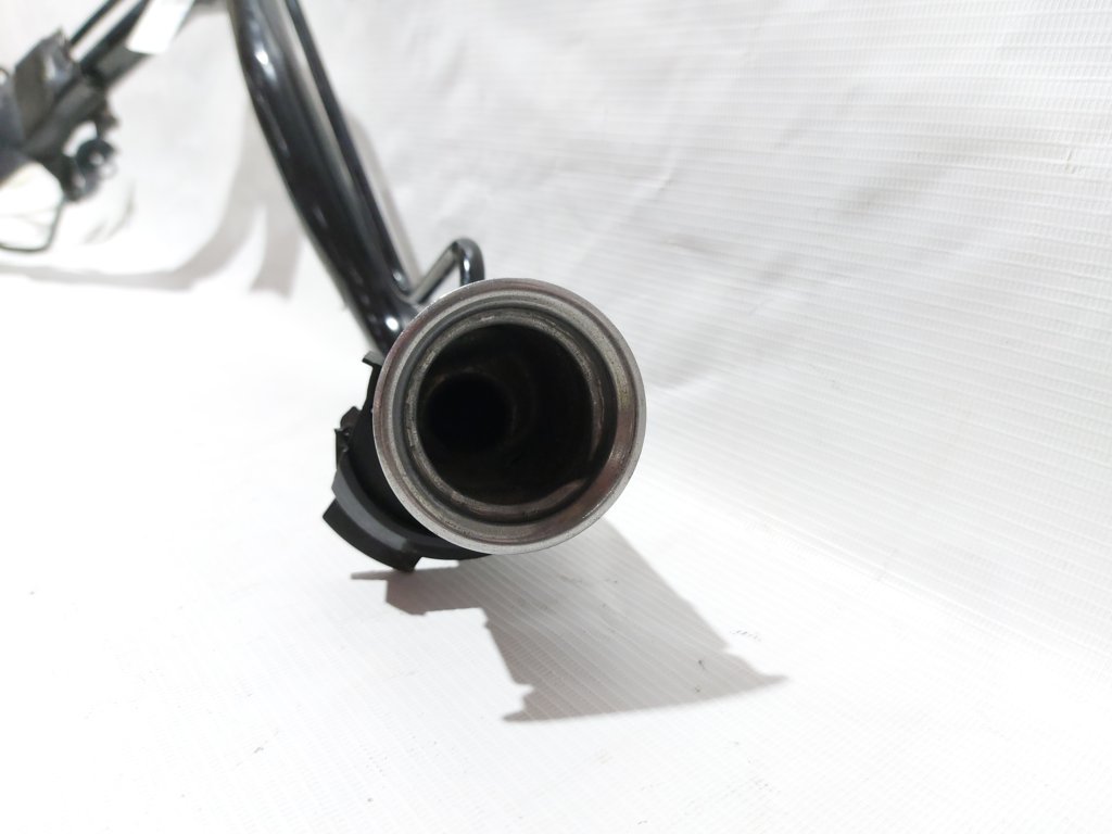 6 Заливная горловина Mazda 6 2013-2017 GJR942210H Mazda 6 11