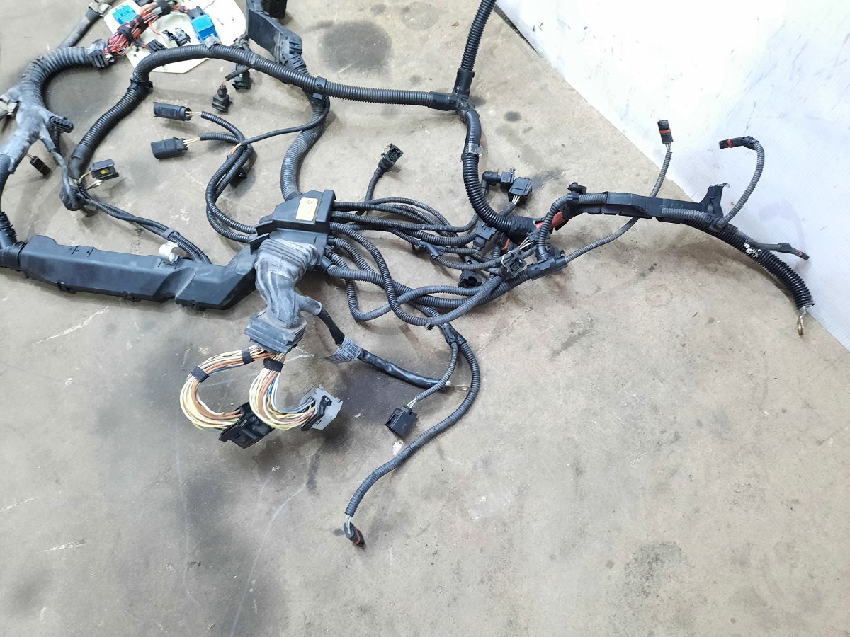 7 series Проводка двигателя BMW 7 2012 12517601256 BMW 7 6