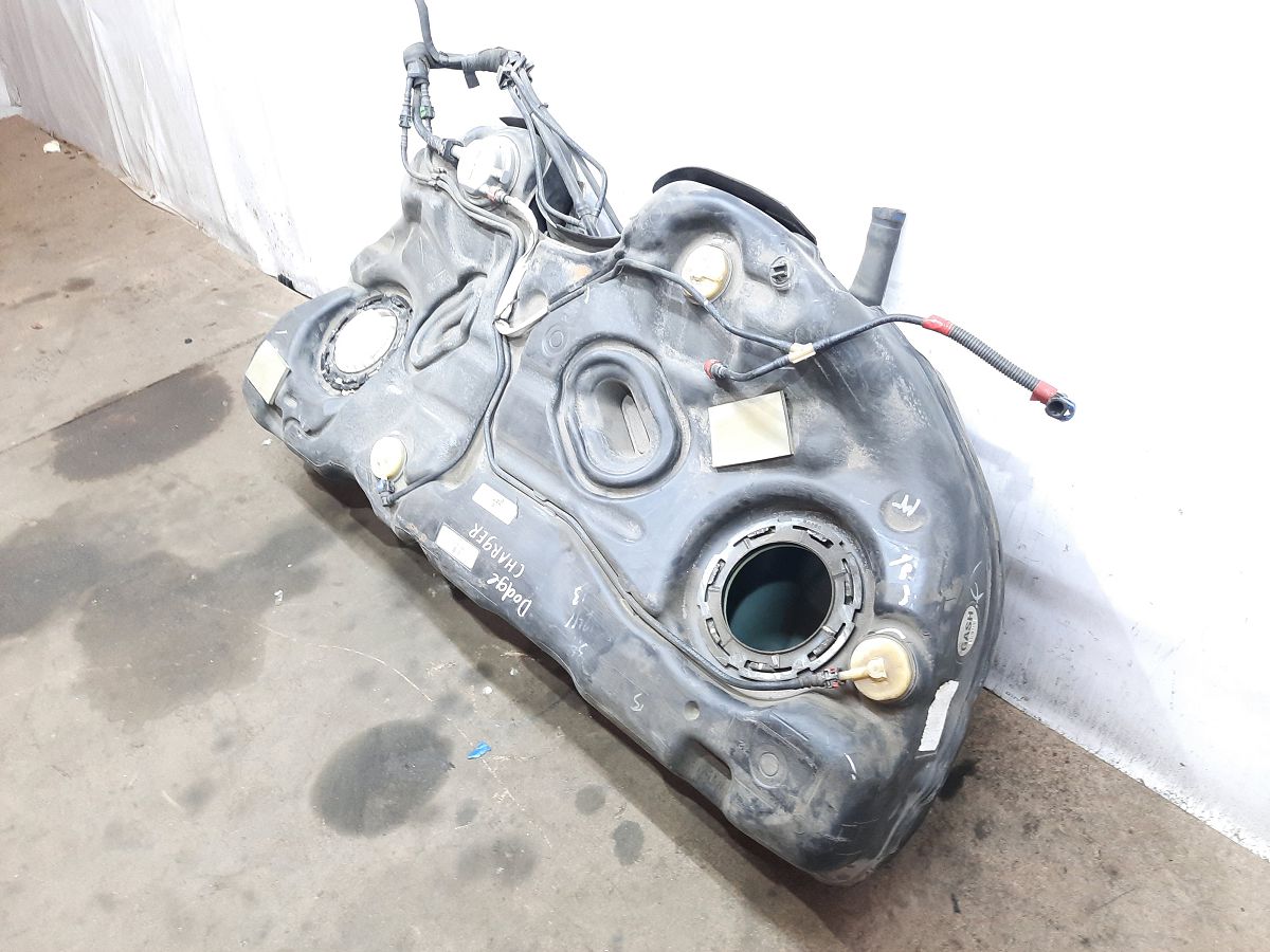 Challenger coupe Бензобак Dodge Challenger Coupe 2009-2017 68102695AG Dodge Challenger Coupe 3 Challenger coupe Бензобак Dodge Challenger Coupe 2009-2017 68102695AG Dodge Challenger Coupe 3