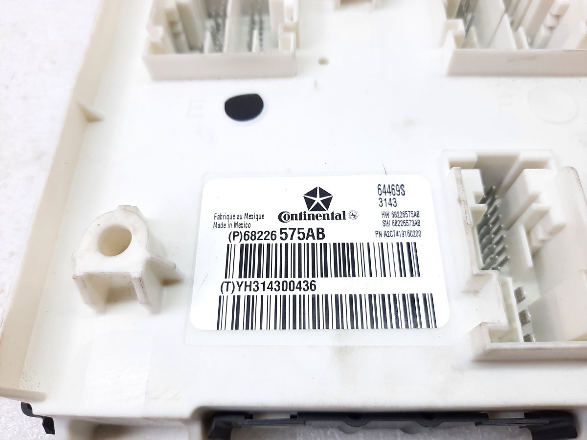 Charger Блок комфорту Dodge Charger 2014 68226575AB Dodge Charger 2