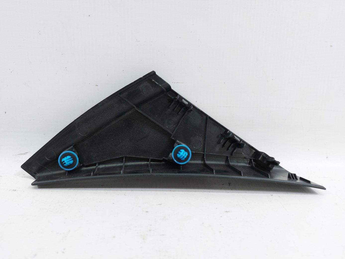 Prius c Кутник дверей задній лівий внутрішній Toyota Prius C 2012-2019 6767452050 Toyota Prius C 2