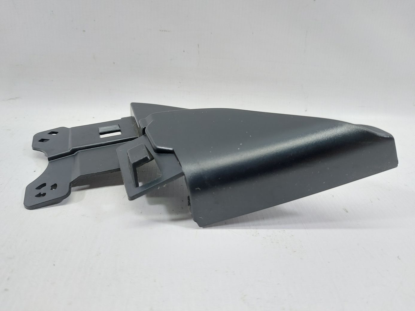 Altima Кутник дверей передньої правої внутрішній Nissan Altima 2014-2018 802923TA0A Nissan Altima 2