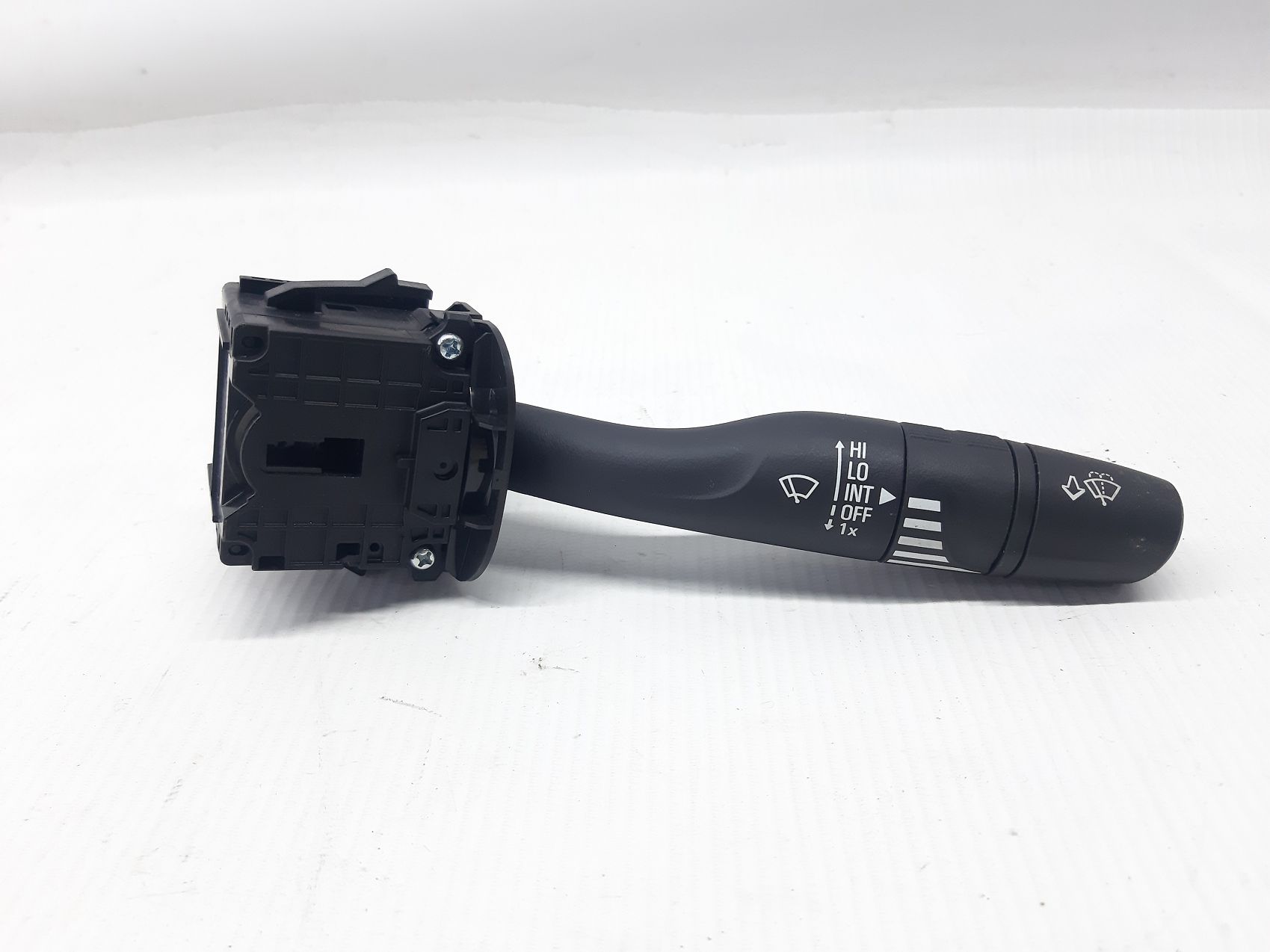 Malibu. Подрулевой переключатель правый Chevrolet Malibu 2016-2021 84414706 Chevrolet Malibu