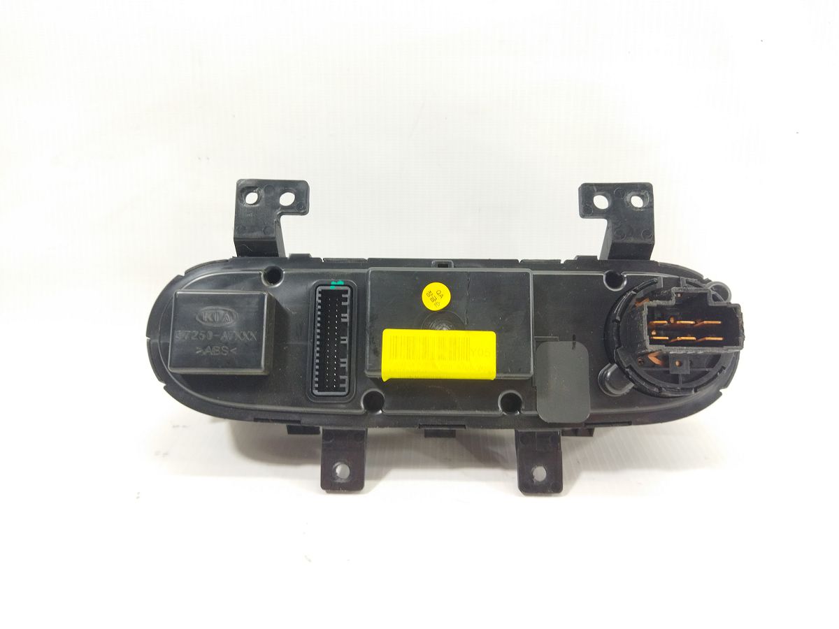 Forte Блок управління клімат контролем Kia Forte 2014-2016 97250A7522WK Kia Forte 4