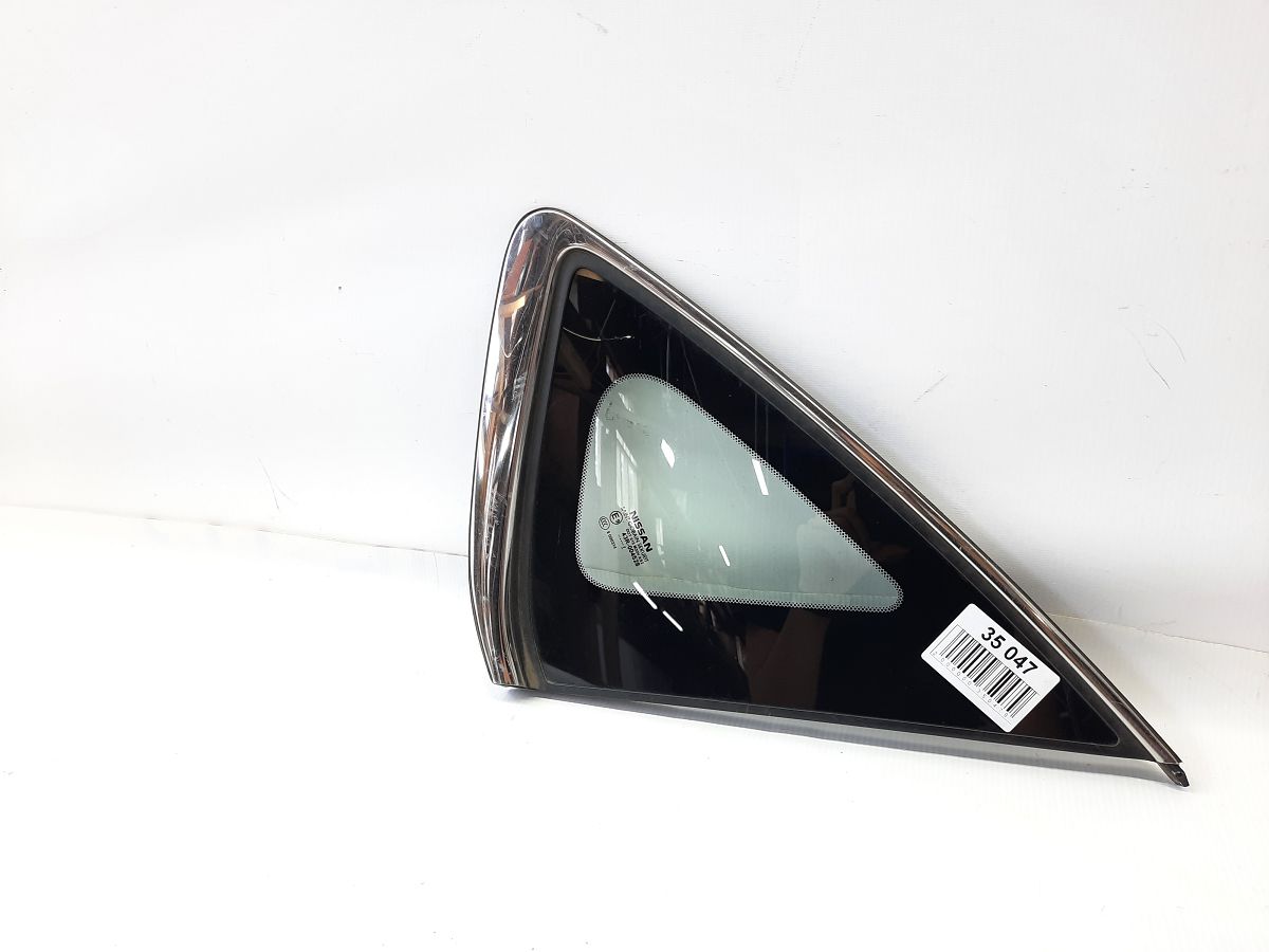 Sentra Форточка чверті задньої права Nissan Sentra 2013-2019 833003SG0A Nissan Sentra 4