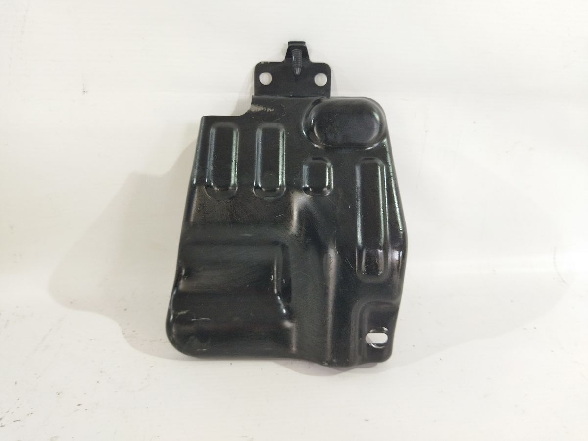 Scout bobber. Тепловой экран бачка охлаждающей жидкости радиатора INDIAN SCOUT BOBBER 2018 5264360 INDIAN SCOUT BOBBER