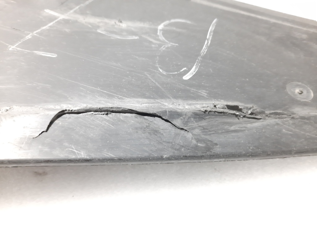 7 series Захист днища бака правий з відбійником BMW 7 2012 51757185136 BMW 7 3