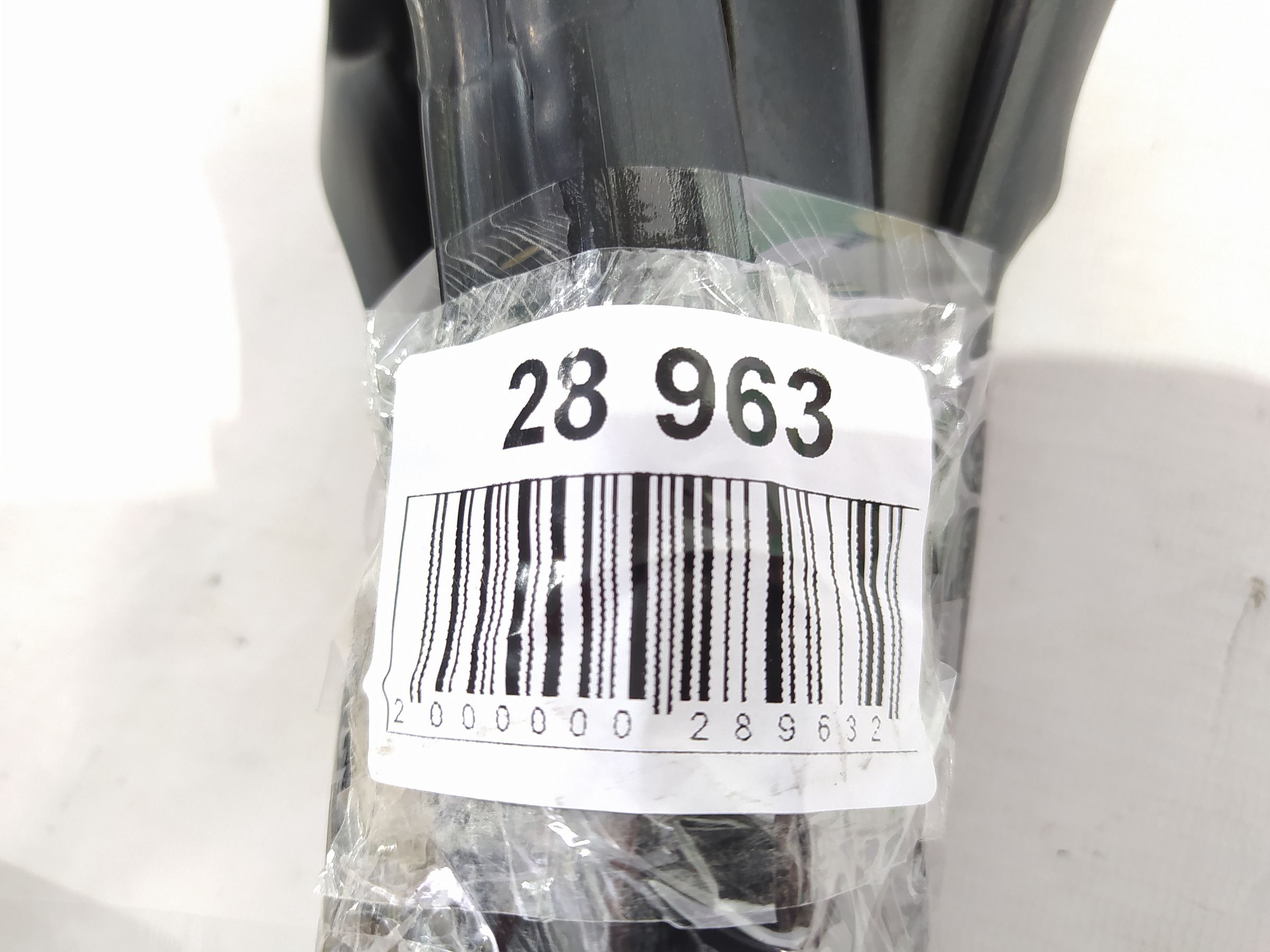 Cts Уплотнитель стекла арки двери передней левой Cadillac CTS 2008-2014 20944860 Cadillac CTS 4