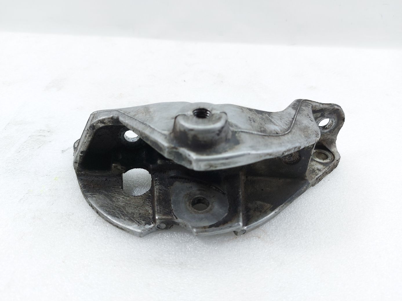 Journey Кронштейн подушки двигуна задній Dodge Journey 2011-2020 5147207AD Dodge Journey 2