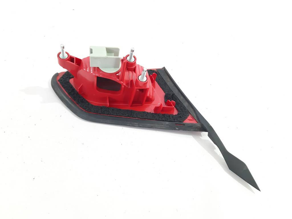 G37 Фонарь крышки багажника правый Infiniti G37 2007-2015 26540JK60C Infiniti G37 7 G37 Фонарь крышки багажника правый Infiniti G37 2007-2015 26540JK60C Infiniti G37 7