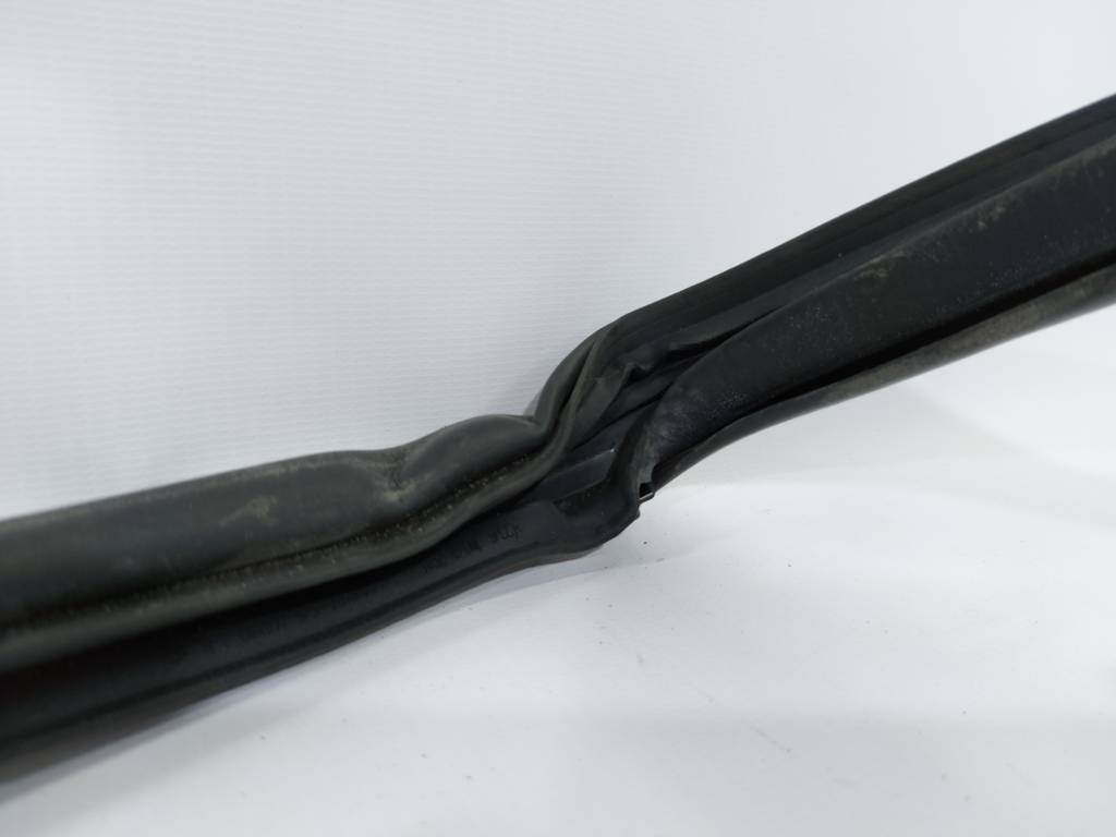 Regal Ущільнювальна гумка прорізу дверей передньої лівої/правої Buick Regal 2011-2017 13228130 Buick Regal 3 Regal Ущільнювальна гумка прорізу дверей передньої лівої/правої Buick Regal 2011-2017 13228130 Buick Regal 3