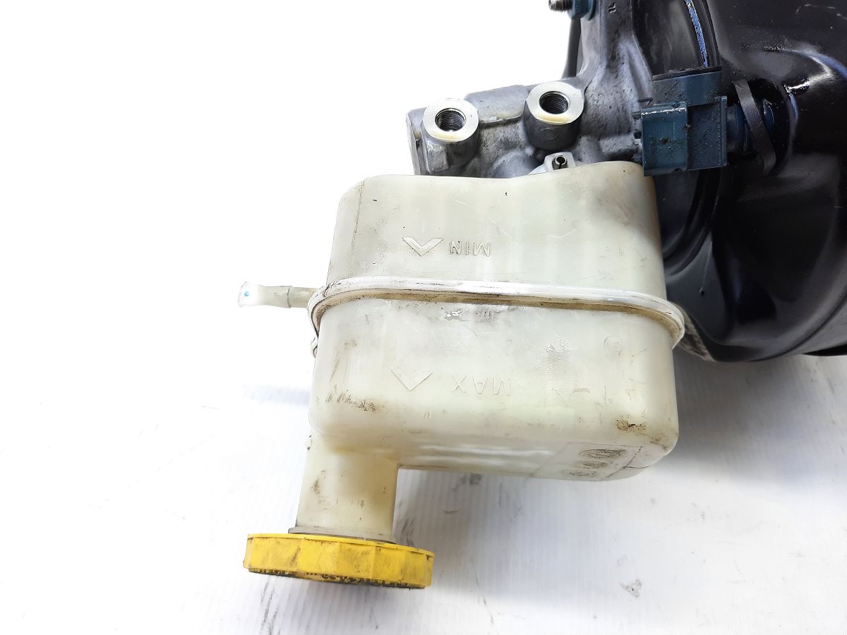 200 limited Головний гальмівний циліндр Chrysler 200 Limited 2014-2018 68211881AE Chrysler 200 Limited 4