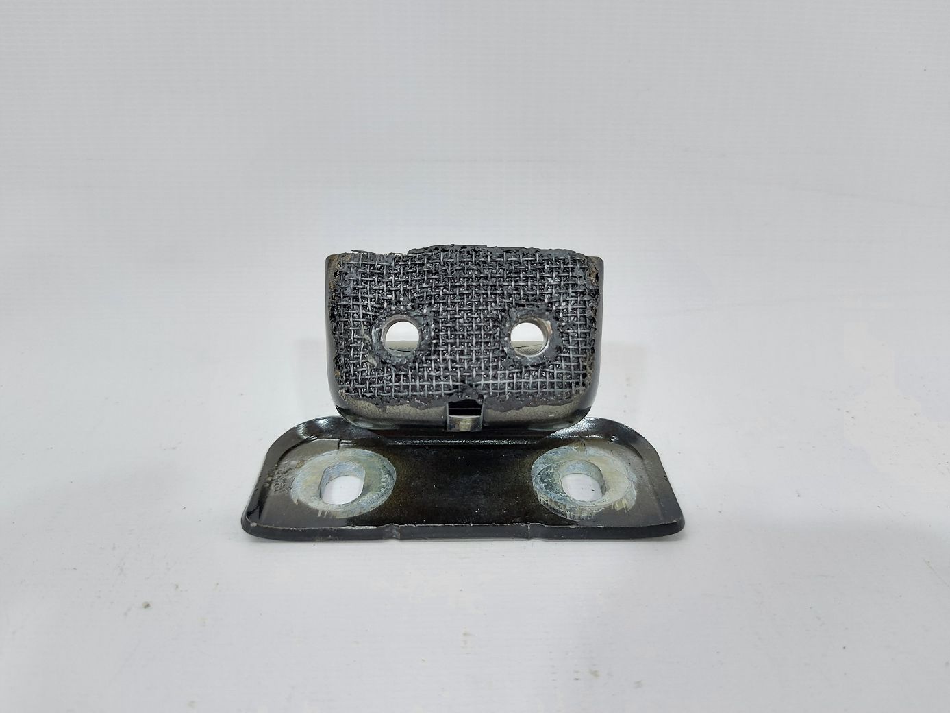 Volt. Петля кришки багажника ліва/права Chevrolet Volt 2011-2015 20967986 Chevrolet Volt