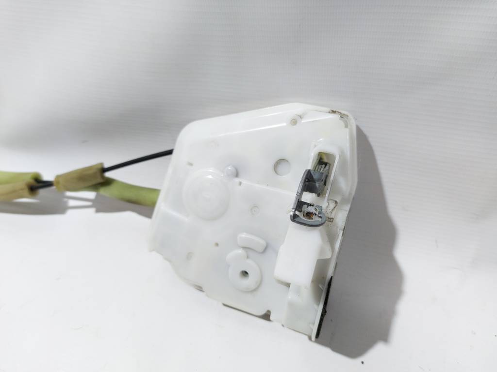 3 Замок дверей задньої правої Mazda 3 2014-2018 BHP272310B Mazda 3 10 3 Замок дверей задньої правої Mazda 3 2014-2018 BHP272310B Mazda 3 10