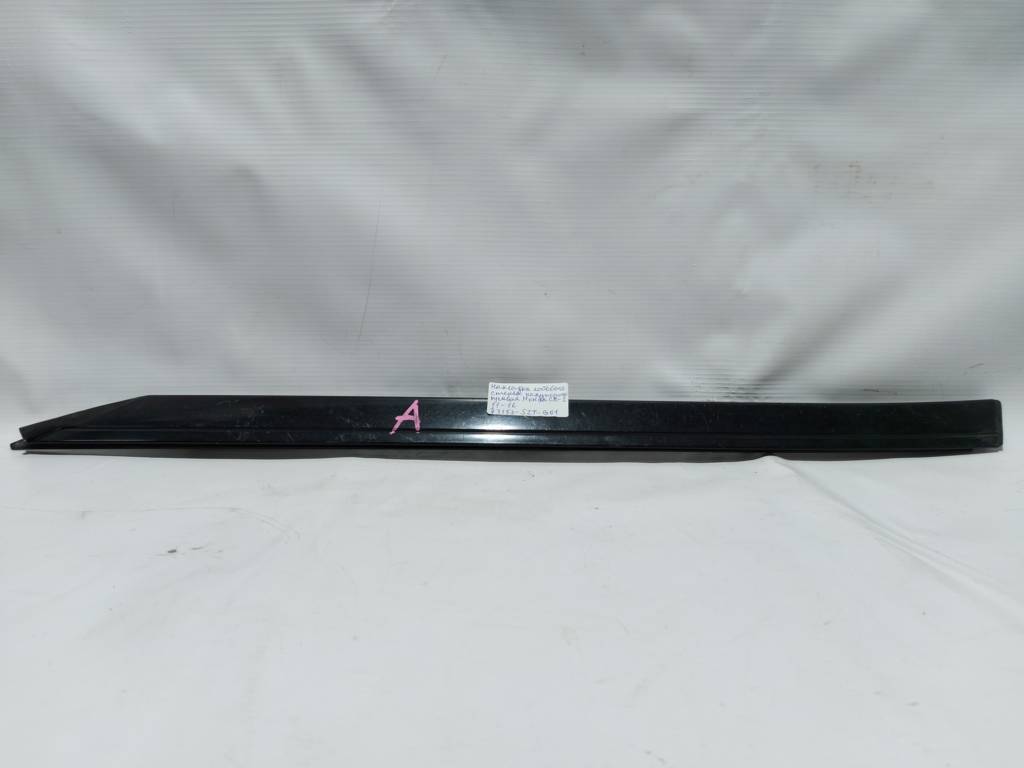 Cr-z. Накладка лобового скла зовнішнього права Honda CR-Z 2011-2016 73152SZTG01 Honda CR-Z