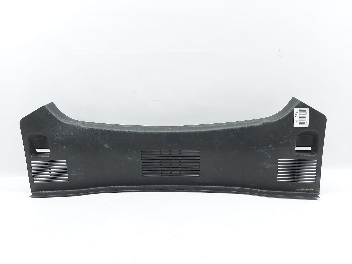 Regal. Накладка задней панели багажного отделения Buick Regal 2011-2017 22738298 Buick Regal