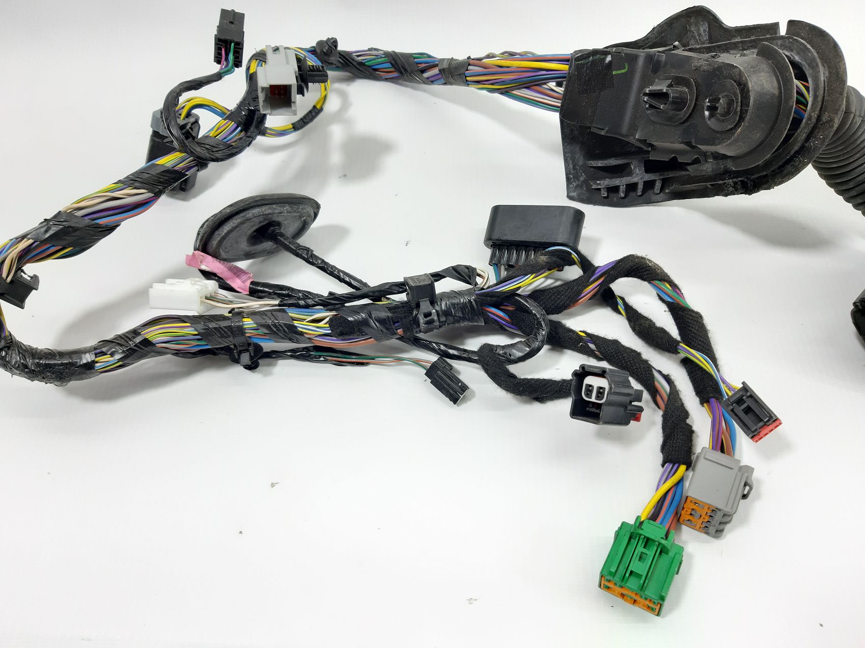 Fiesta Проводка двери передней левой Ford Fiesta 2011-2019 D2BT14A584AEE Ford Fiesta 2