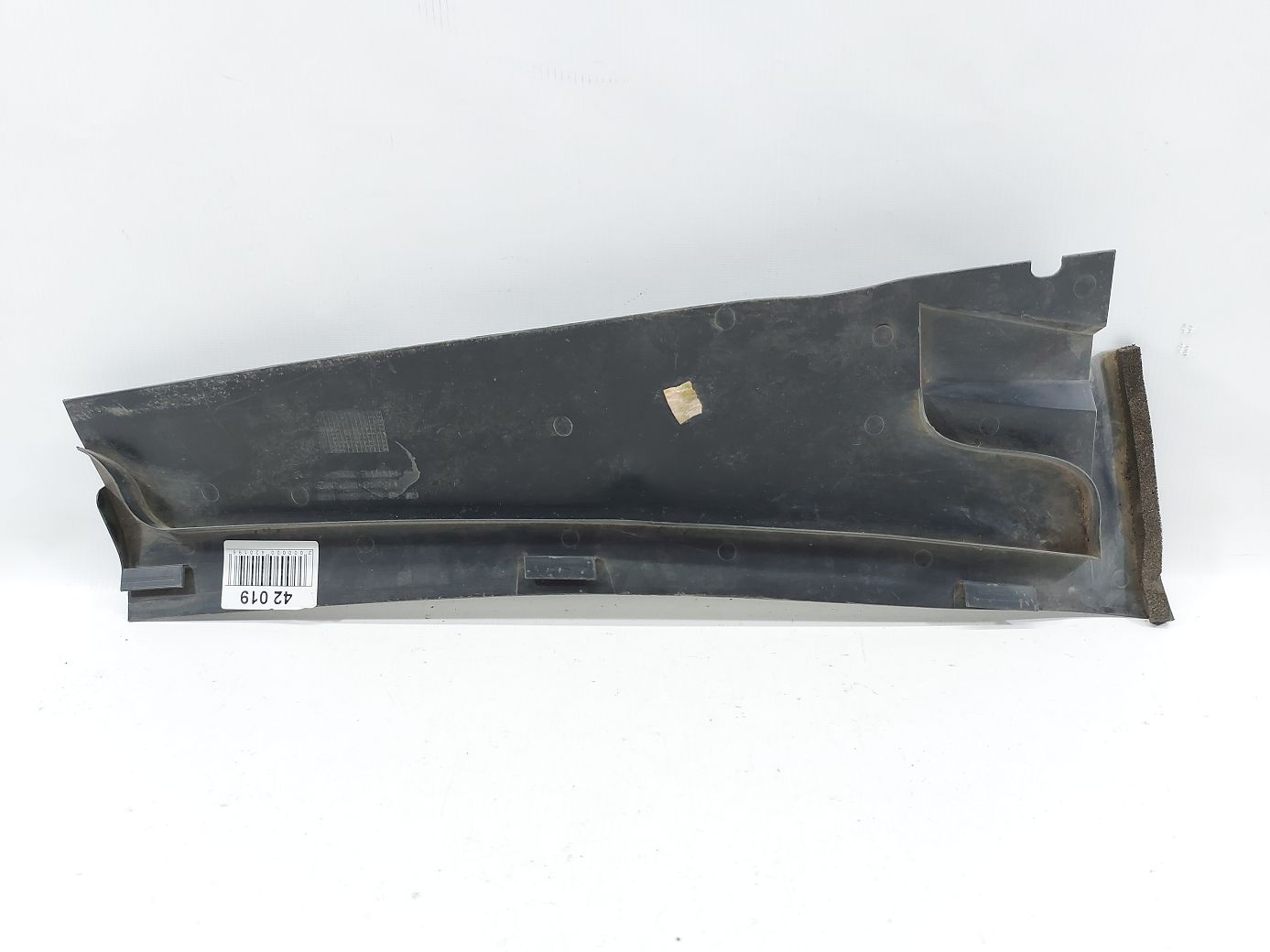 Regal Накладка під лобове скло ліве Buick Regal 2011-2017 13306079 Buick Regal 2