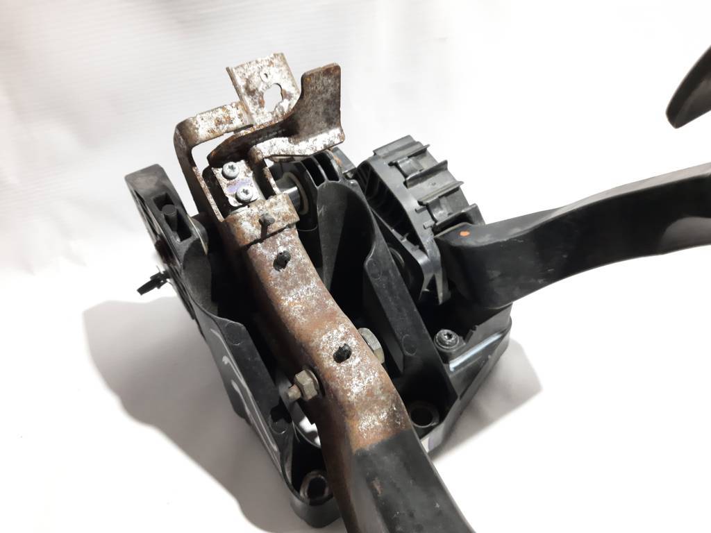 Dart Педаль газа Dodge Dart 2013-2017 4581697AA Dodge Dart 31