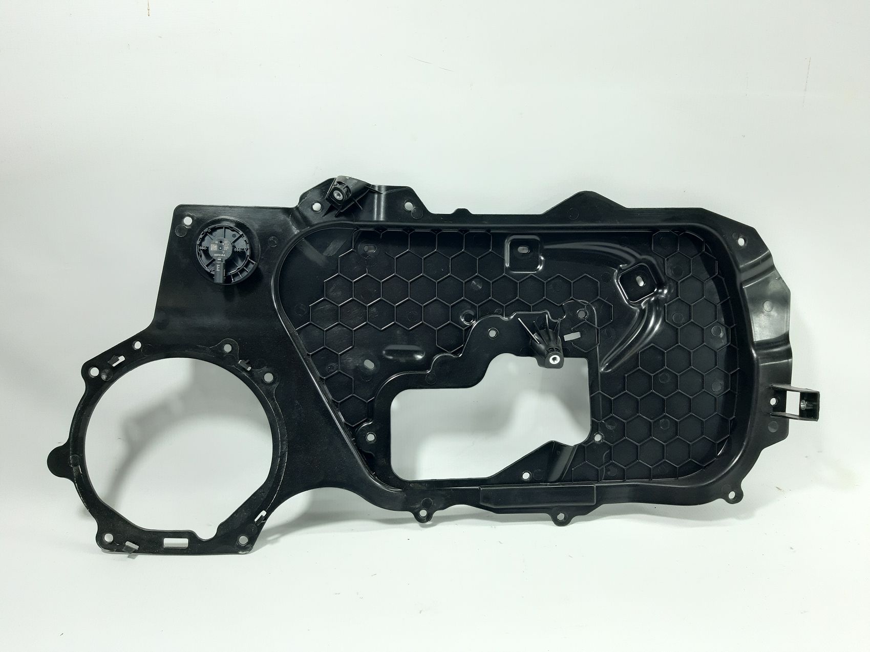 Model 3. Накладка двери передней правой внутренняя Tesla Model 3 2020-2023 109214700D Tesla Model 3