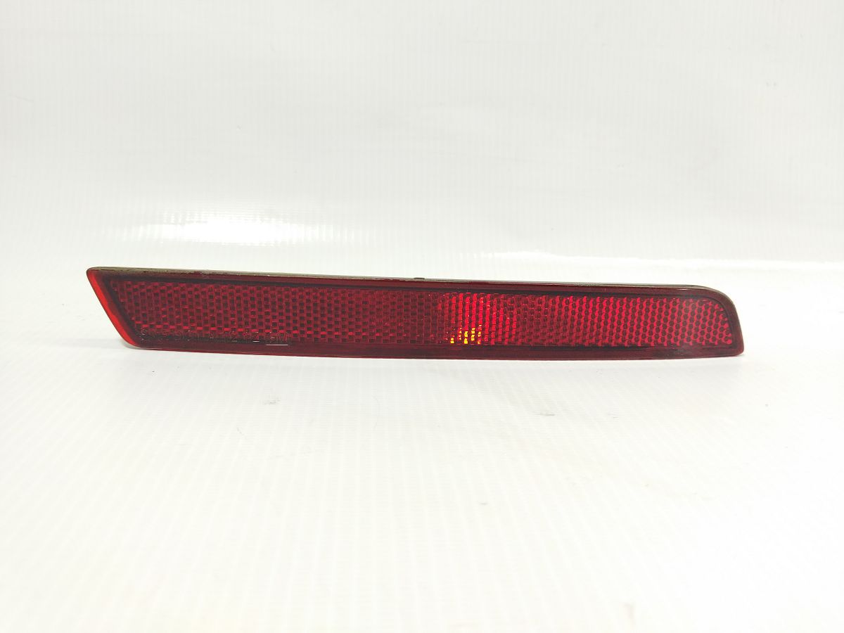 Malibu. Катафот бампера заднього правий Chevrolet Malibu 2013-2016 20998413 Chevrolet Malibu