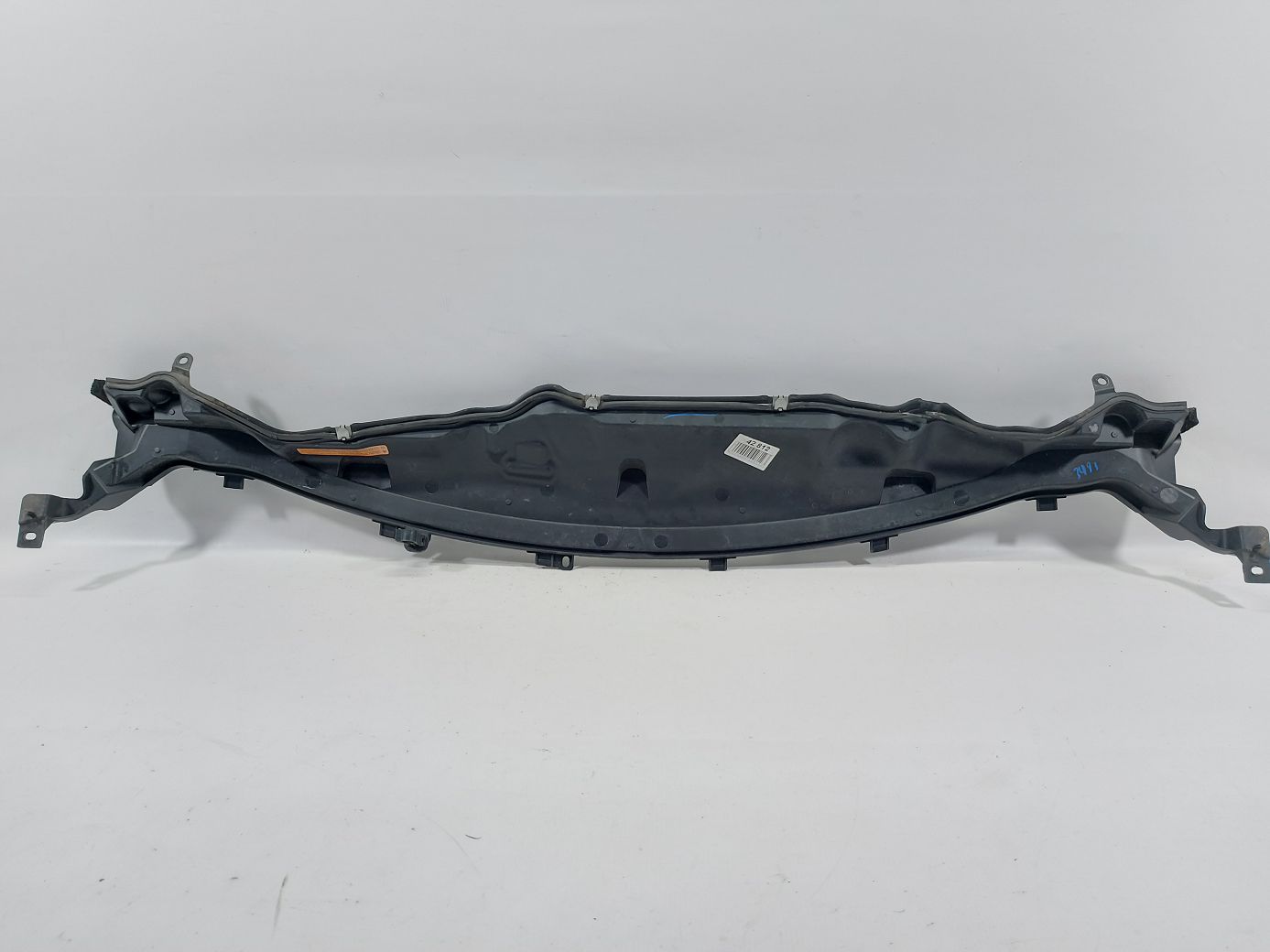 Fiesta Водосток под лобовое стекло Ford Fiesta 2011-2019 AE8Z5402010A Ford Fiesta 5