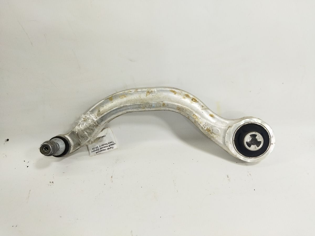 Model 3. Важіль передній правий нижній (банан) Tesla Model 3 2020-2024 104435900A Tesla Model 3
