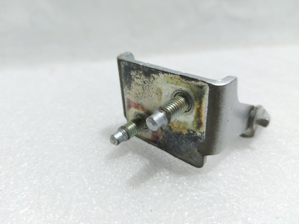 Focus Петля кришки багажника права Ford Focus hbk 2012-2020 CP9Z5842900A 2