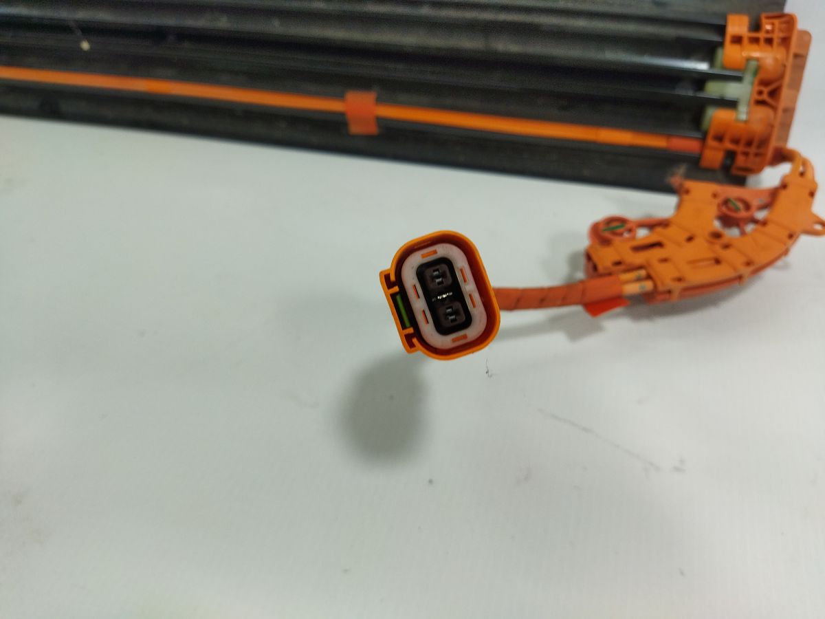 Товары с дефектами Провод высоковольтный (вспомогательный) на батарею (дефект) Tesla Model 3 2020-2024 110900405G Tesla Model 3 5