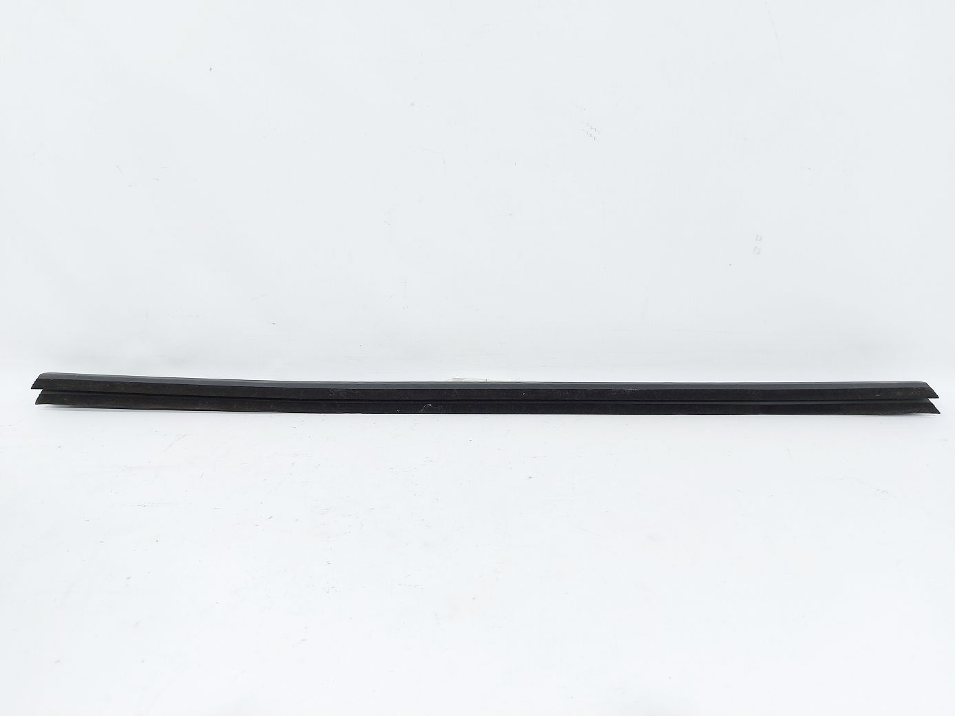 Journey Уплотнитель стекла внутренний двери передней правой Dodge Journey 2011-2020 5076874AC Dodge Journey 2