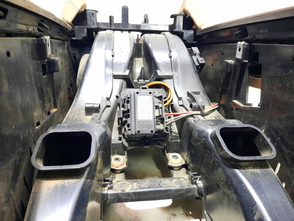 7 series Консоль центральная BMW 7 2012 58450713 BMW 7 12