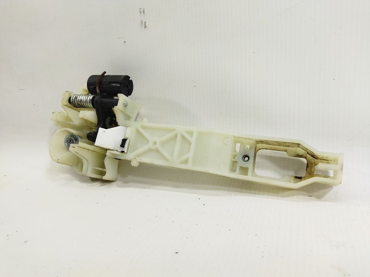 Soul Кронштейн ручки дверей задньої правої Kia Soul 2014-2019 83665B2000 Kia Soul 3