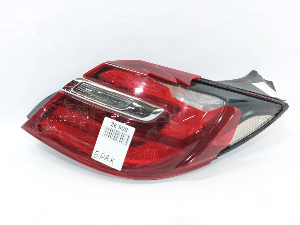 Regal. Ліхтар задній правий (брак) Buick Regal 2014-2017 39024207 Buick Regal