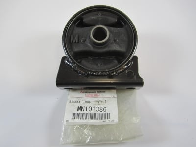 Подушки двигателя. Подушка двигуна MITSUBISHI MN101386 Подушки двигателя. Подушка двигуна MITSUBISHI MN101386