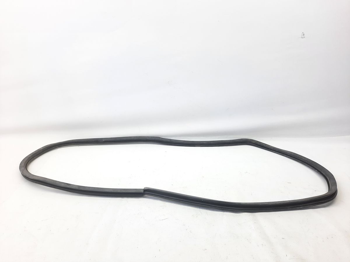 Dart. Ущільнювальна гумка отвору дверей задньої лівої/правої Dodge Dart 2013-2019 68085078AF Dodge Dart