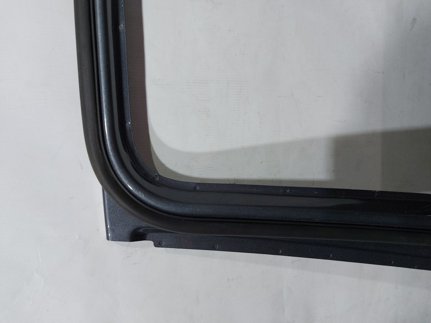 Двери Дверь задняя правая (темно-серая) Volkswagen ID.6 `2021 Volkswagen ID.6 19