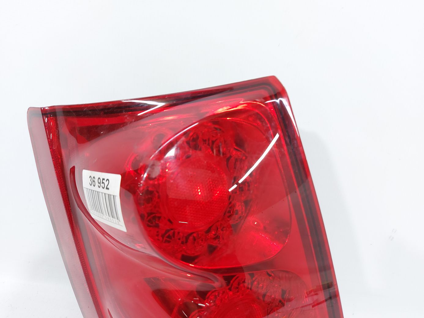 Товари з дефектами Ліхтар задній лівий (тріщина DEPO) Dodge Grand Caravan 2011-2020 5182533AF Dodge Grand Caravan 2