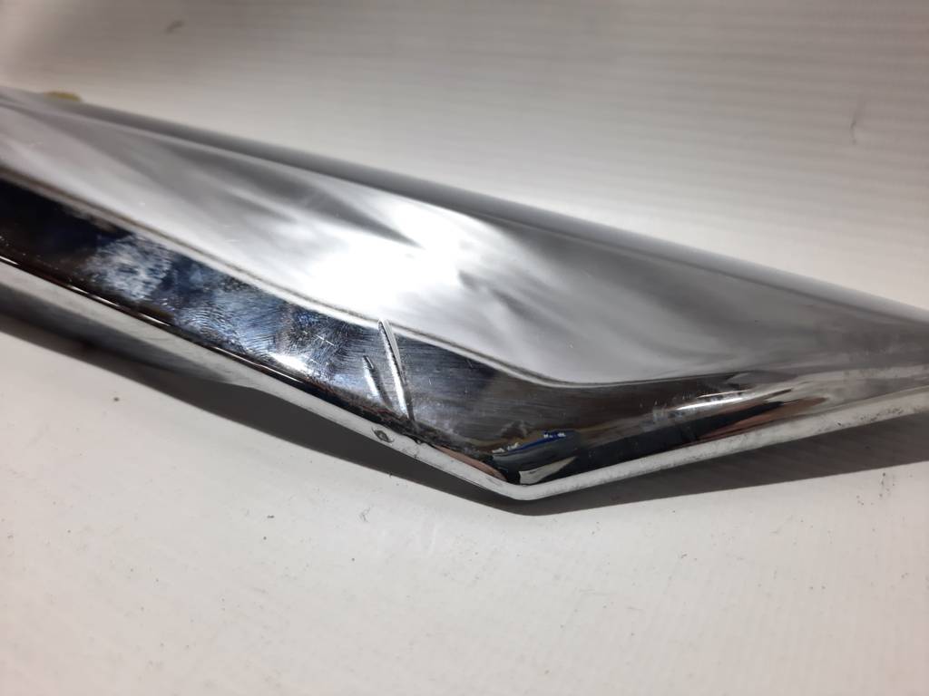 Altima Накладка багажника зовнішня Nissan Altima 2013-2015 84810-3TA2C Nissan Altima 2