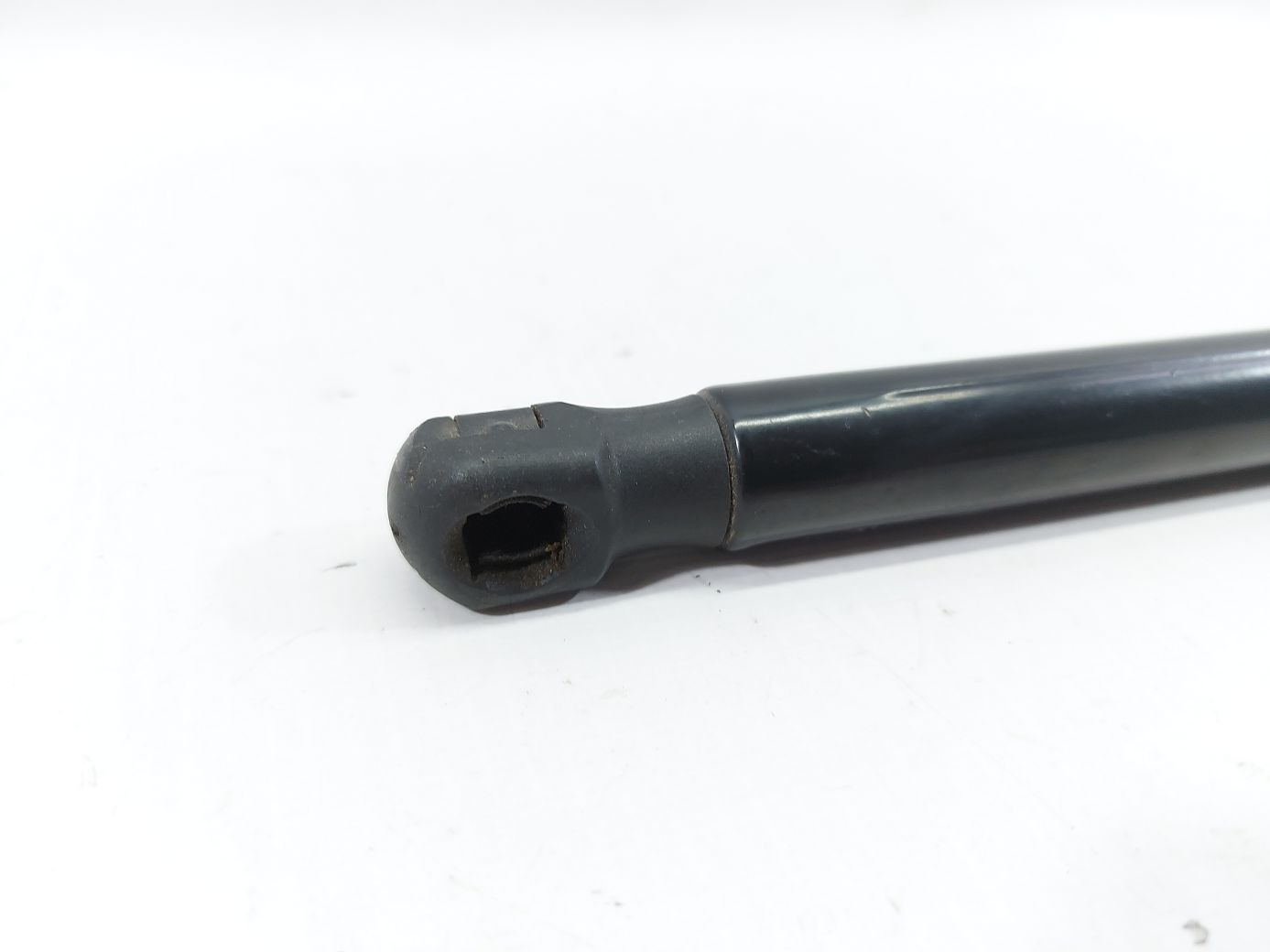 Regal Амортизатор капота (не робочий) Buick Regal 2011-2017 13252173 Buick Regal 2