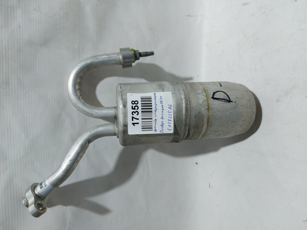 Avenger. Фільтр кондиціонера Dodge Avenger 2008-2014 05058235AG Dodge Avenger