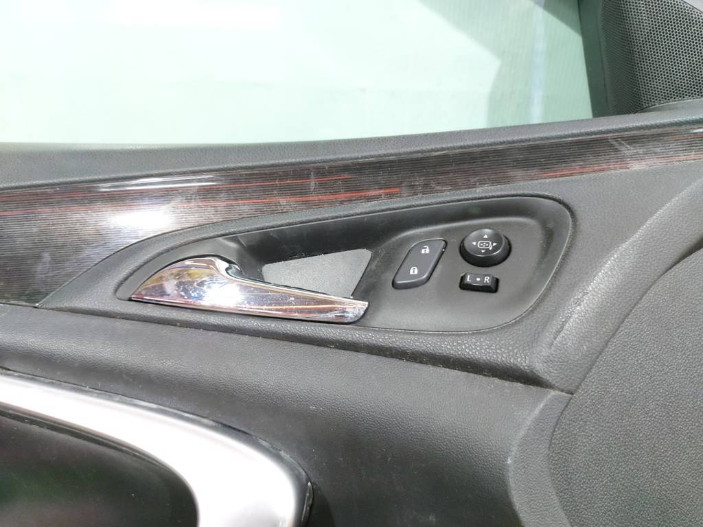 Regal Двері передні ліві Buick Regal 2011-2017 20987623 Buick Regal 18