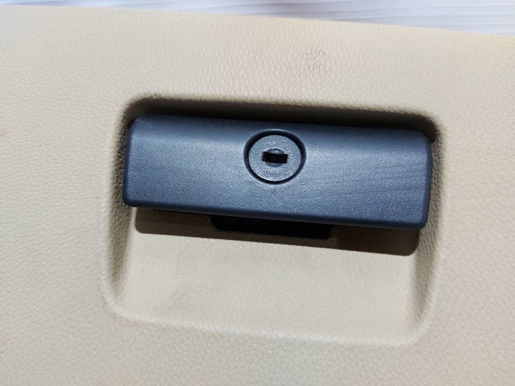 328i xdrive Бардачок BMW 328i xDrive 2006-2012 51169110541 BMW 328i xDrive 2