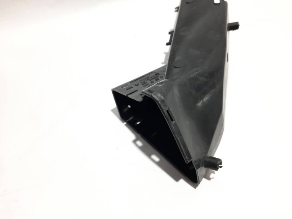 Passat s Дефлектор Volkswagen Passat S 2012-2015 5C0201975 Volkswagen Passat S 5