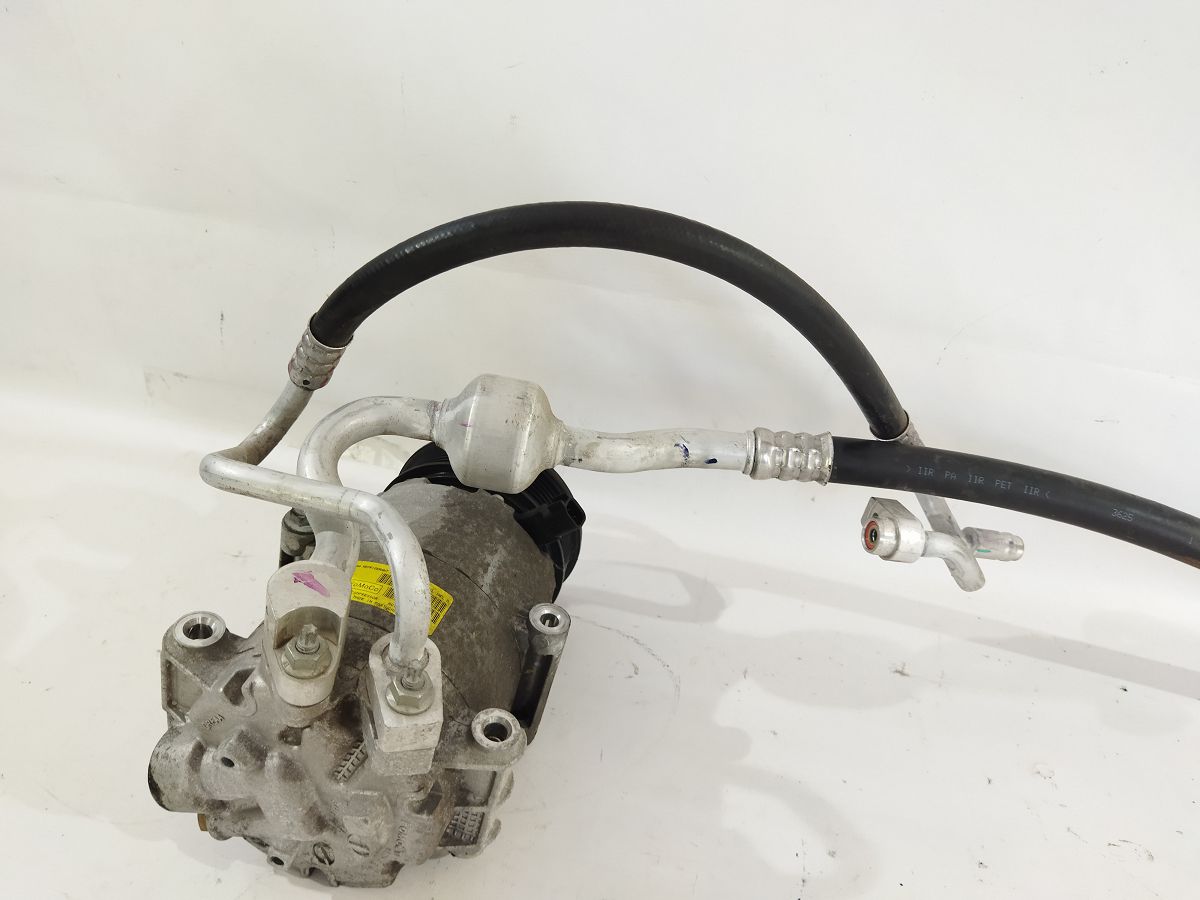 Компресор кондиціонера Ford Fiesta `2014-2017 AV1Z19703K Ford Fiesta 8 Компресор кондиціонера Ford Fiesta `2014-2017 AV1Z19703K Ford Fiesta 8