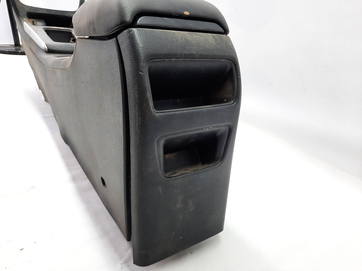 Sentra Консоль центральна Nissan Sentra 2017-2019 969114FU0A Nissan Sentra 9