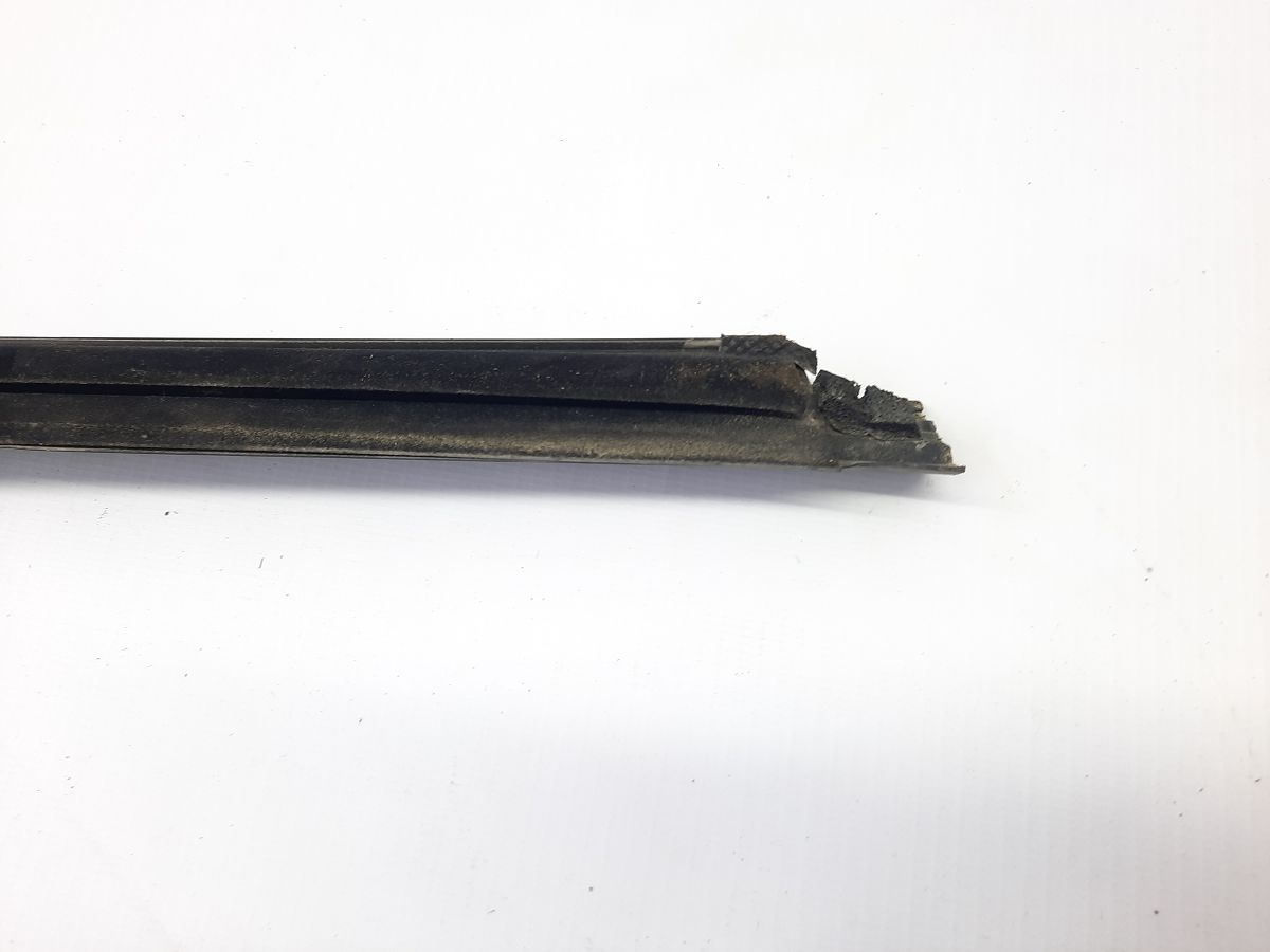 Forte Ущільнювач скла зовнішній нижній двері задньої лівої Kia Forte 2014-2018 83210A7000 Kia Forte 5