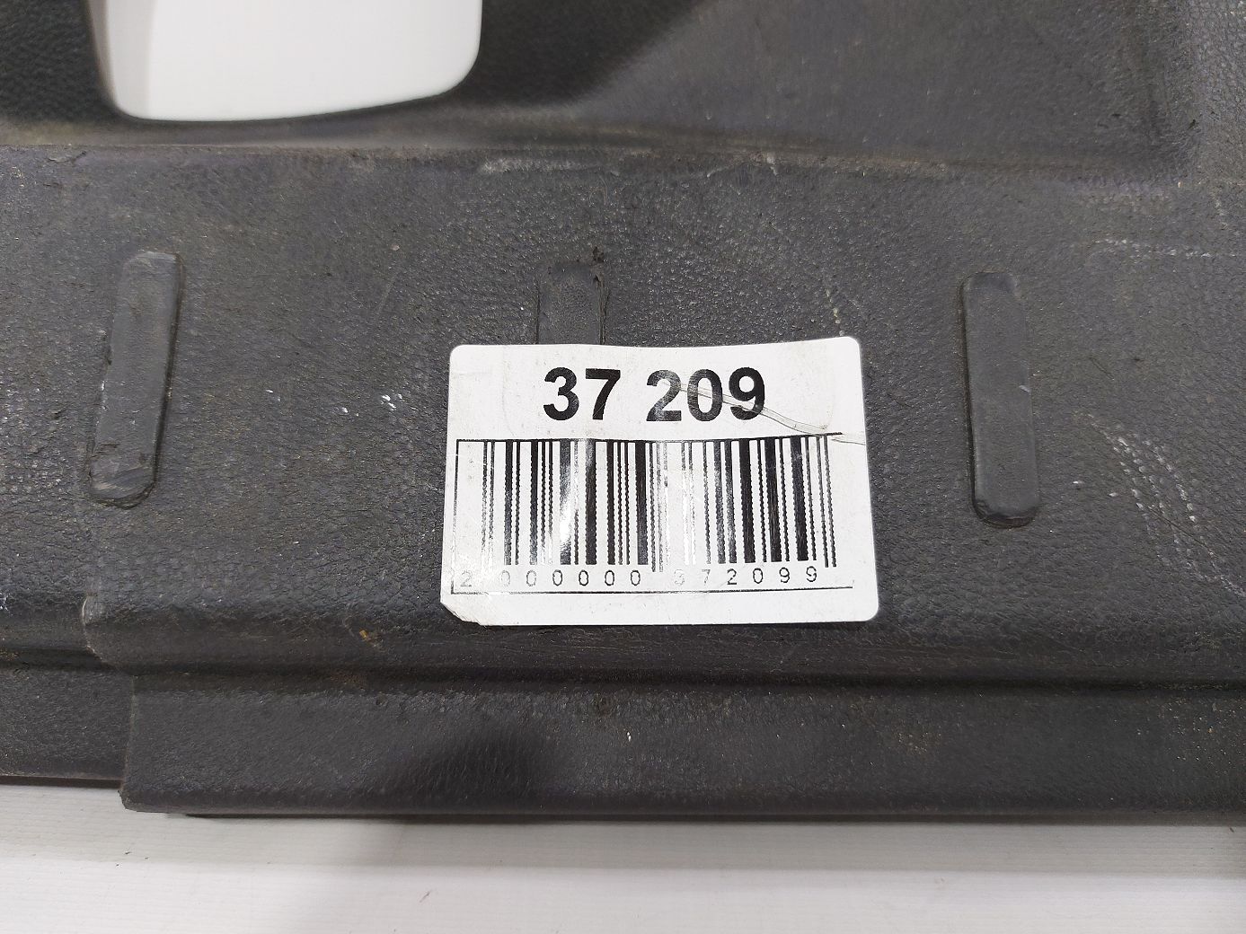Equinox Накладка задньої панелі багажного відділення Chevrolet Equinox 2010-2017 20987194 Chevrolet Equinox 4