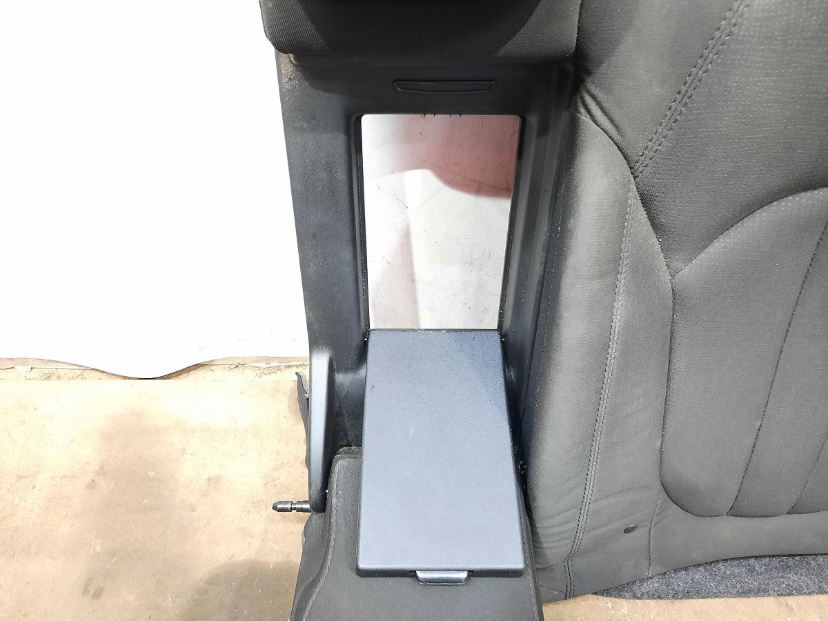 200 limited Спинка заднього ряду сидінь ліва Chrysler 200 Limited 2015-2017 68084473AE Chrysler 200 Limited 4