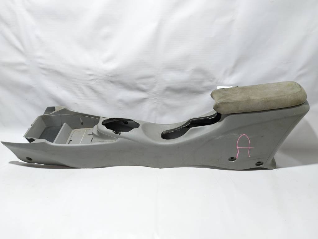 Insight Консоль центральна Honda Insight 2010-2011 83450TM8A12ZB Honda Insight 16