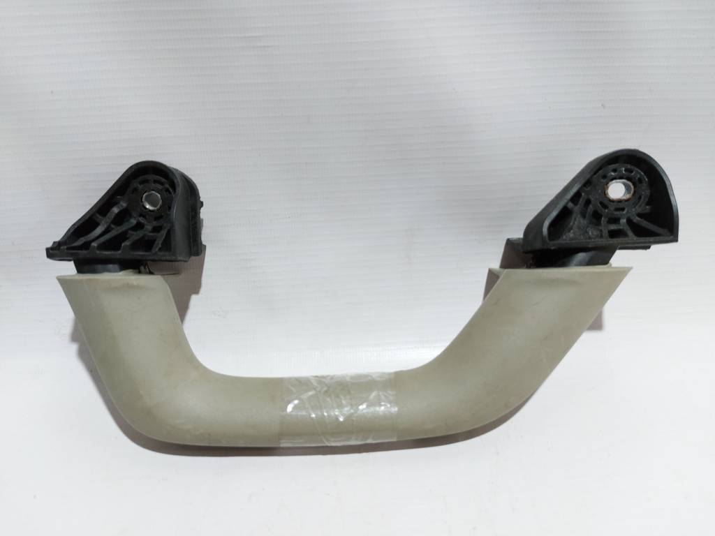 Sienna Ручка стійки центральної права Toyota SIENNA 2015-2020 74680-08010-B1 Toyota SIENNA 2